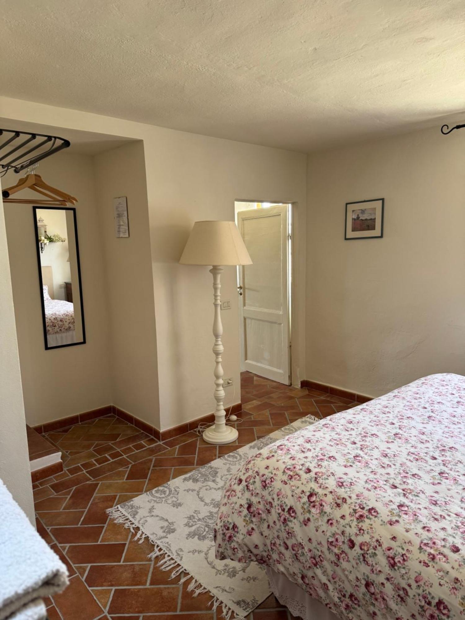 La Casetta Di Borgo Лаятико Экстерьер фото